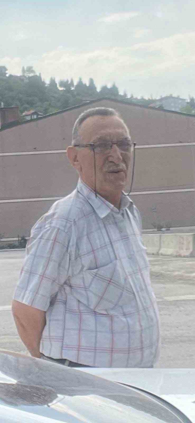 Otomobilin çarptığı yaşlı adam 1 aylık yaşam savaşına yenik düştü