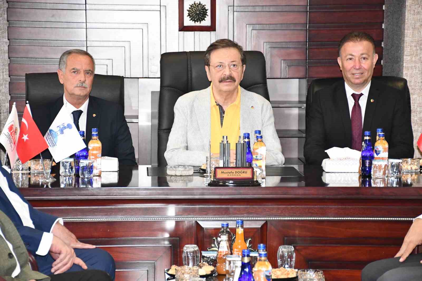 TOBB Başkanı Hisarcıklıoğlu’ndan Akşehir’e taziye ziyareti