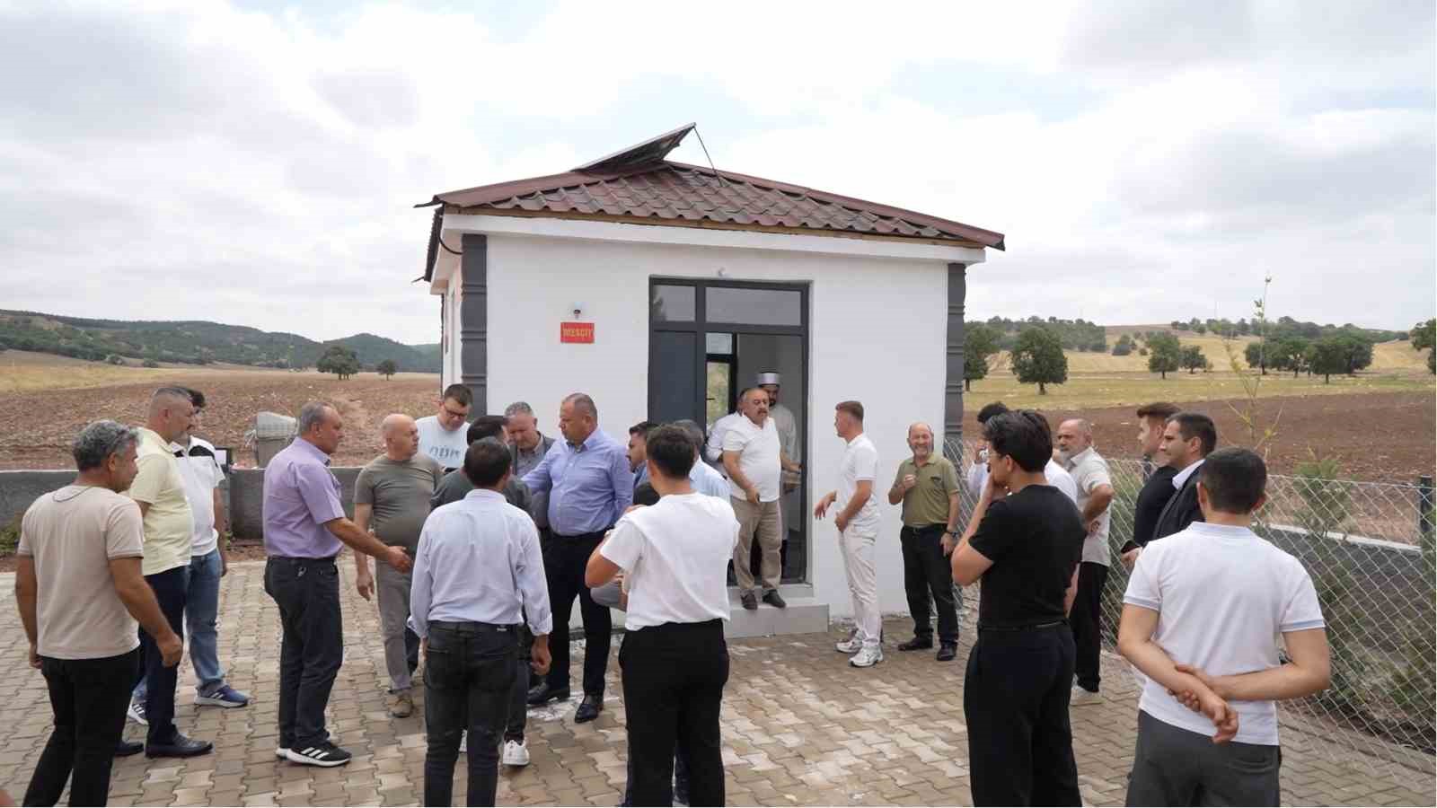 MHP Milletvekili Öztürk’ten vatandaşa hayrat çeşme ve mescit hizmeti