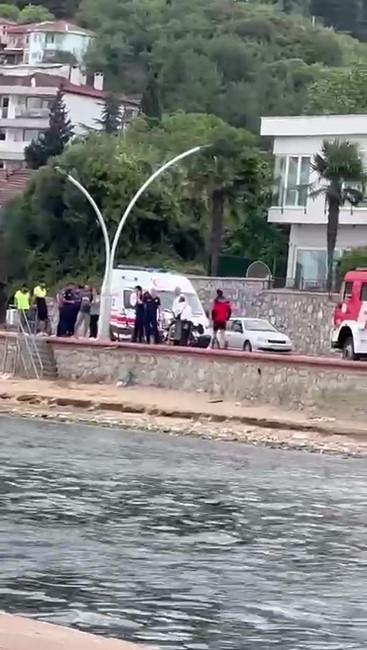 Denizde erkek cesedi bulundu