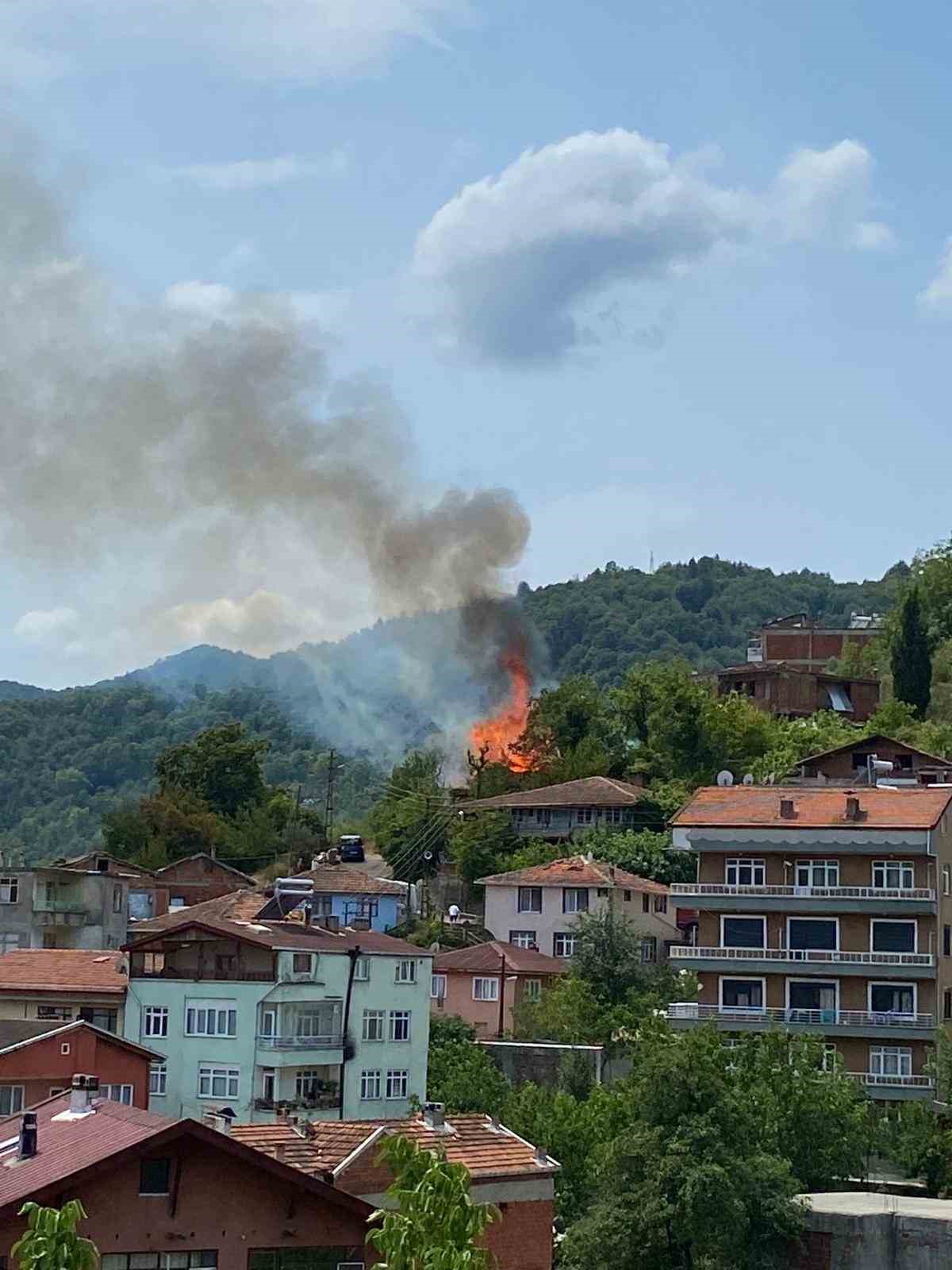 Sinop&rsquo;ta ahşap binada yangın
