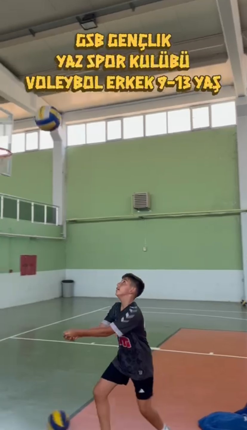 GSB Yaz Kul&uuml;b&uuml; gen&ccedil;leri sporda birleştirdi
