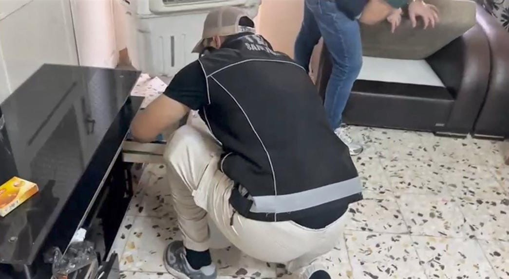 Şanlıurfa&rsquo;da DEAŞ operasyonunda 4 kişi tutuklandı, 2 kişi sınır dışı edildi
