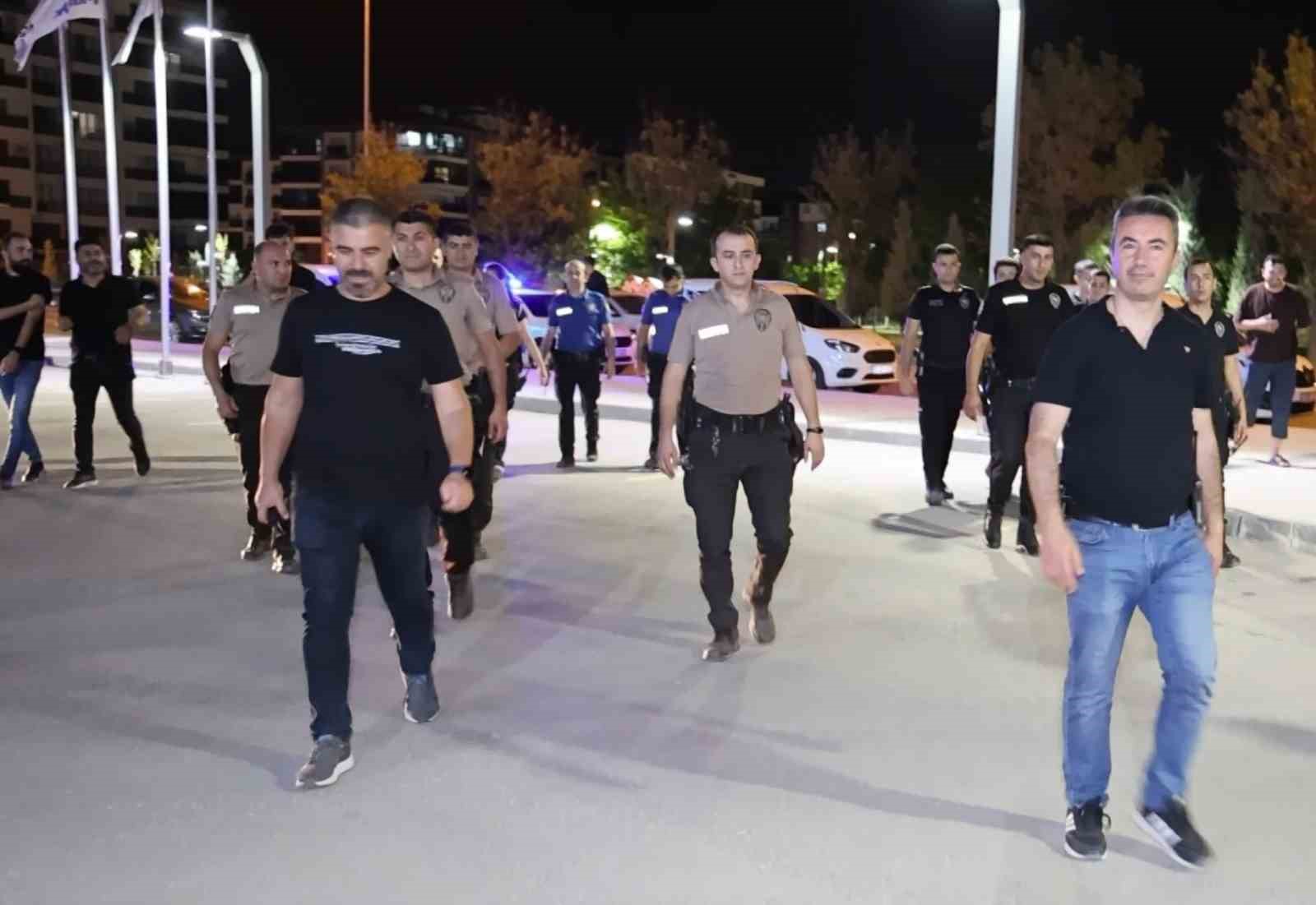 Aksaray’da 116 polisle park ve bahçelerde şok uygulama