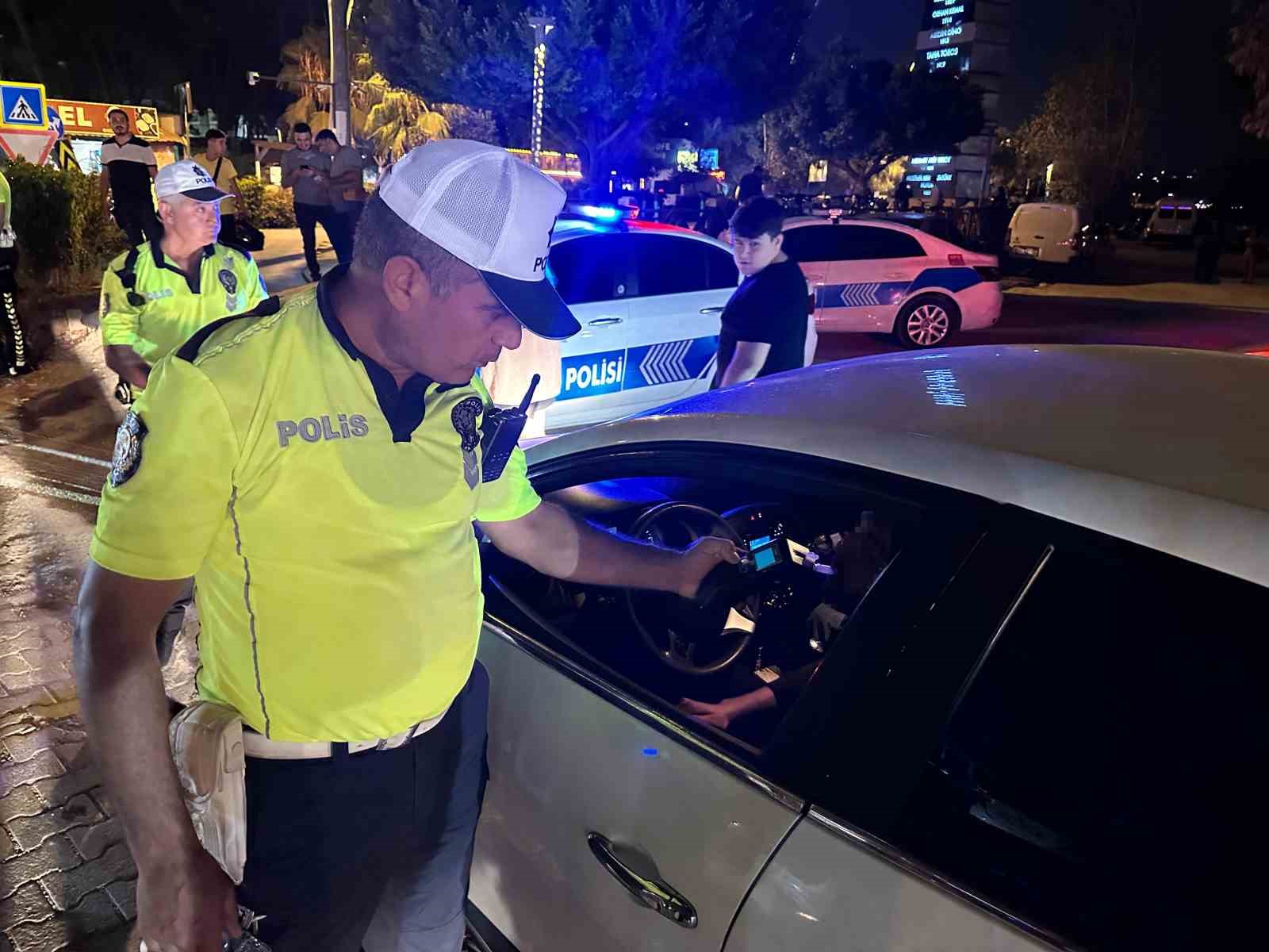 Adana’da trafik denetimlerinde 547 bin TL ceza kesildi