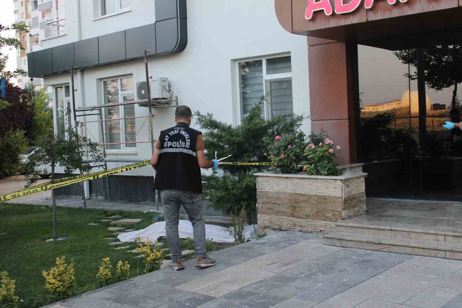 Süitte şüpheli ölüm