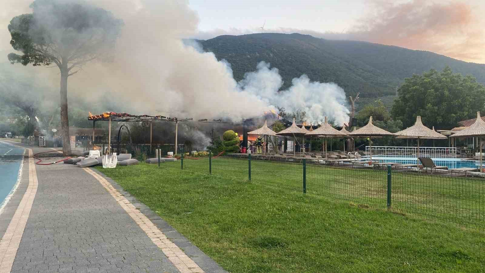 Erdek&rsquo;te otelde yangın
