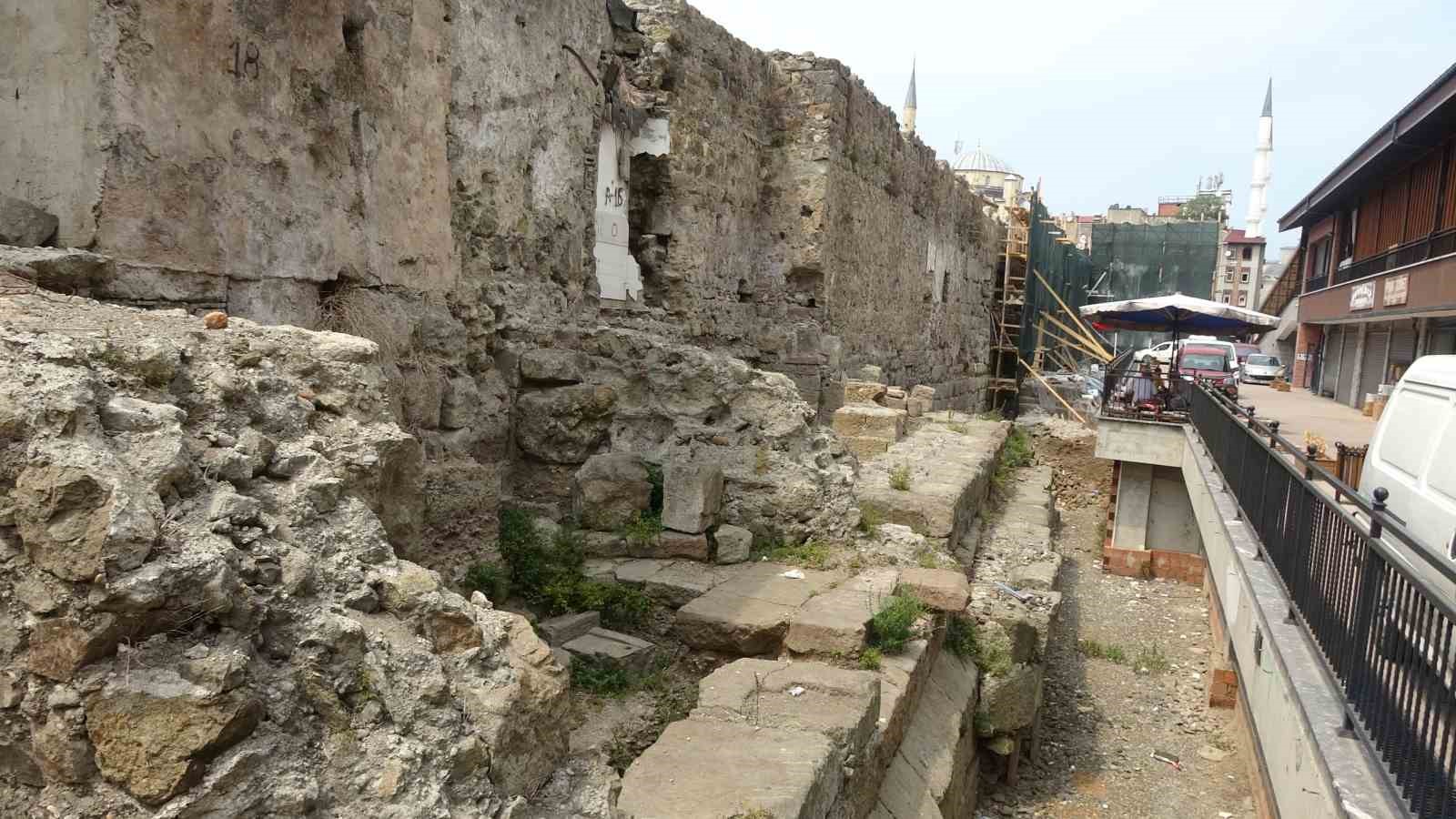 Kazı &ccedil;alışmaları bitti, hafriyat kaldırma işlemine ge&ccedil;ildi
