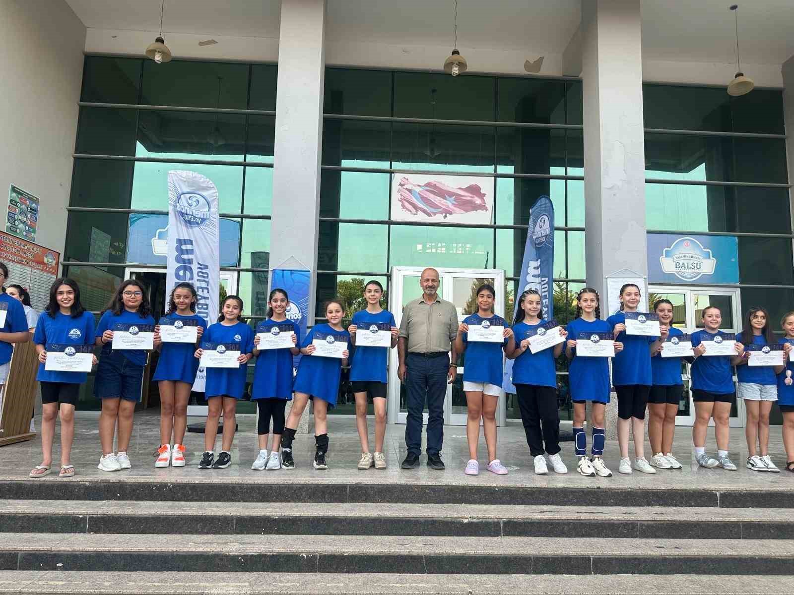 Merinos Voleybol yaz okulu kursları tamamlandı