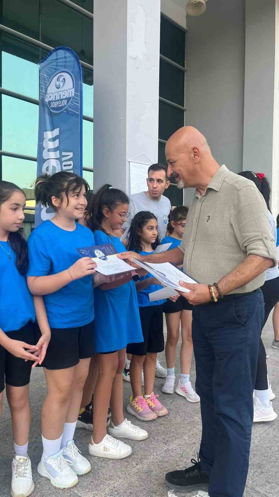 Merinos Voleybol yaz okulu kursları tamamlandı
