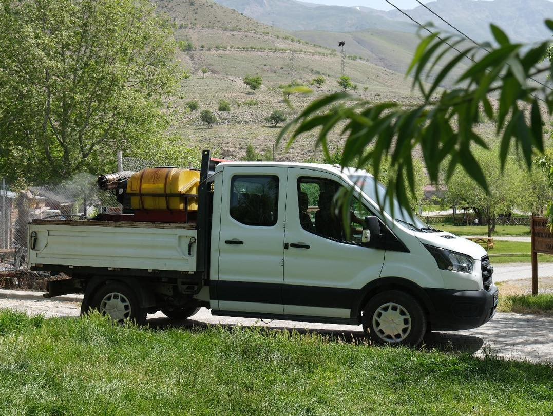 Erzincan’da ilaçlama ekipleri iş başında