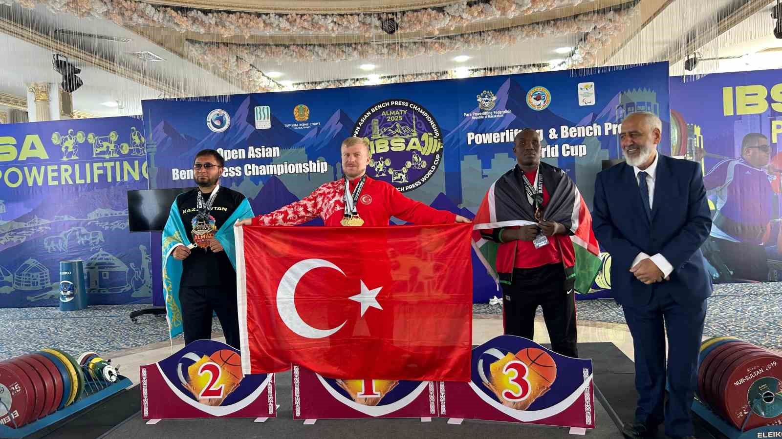 Görme Engelli Dünya Şampiyonu Çevik: "İstiklal Marşı’nı okutmak büyük hedeflerimdendi"