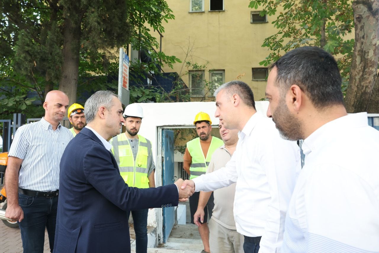 Çiftçi, e-sınav merkezi ve santral binası inşaatlarını inceledi