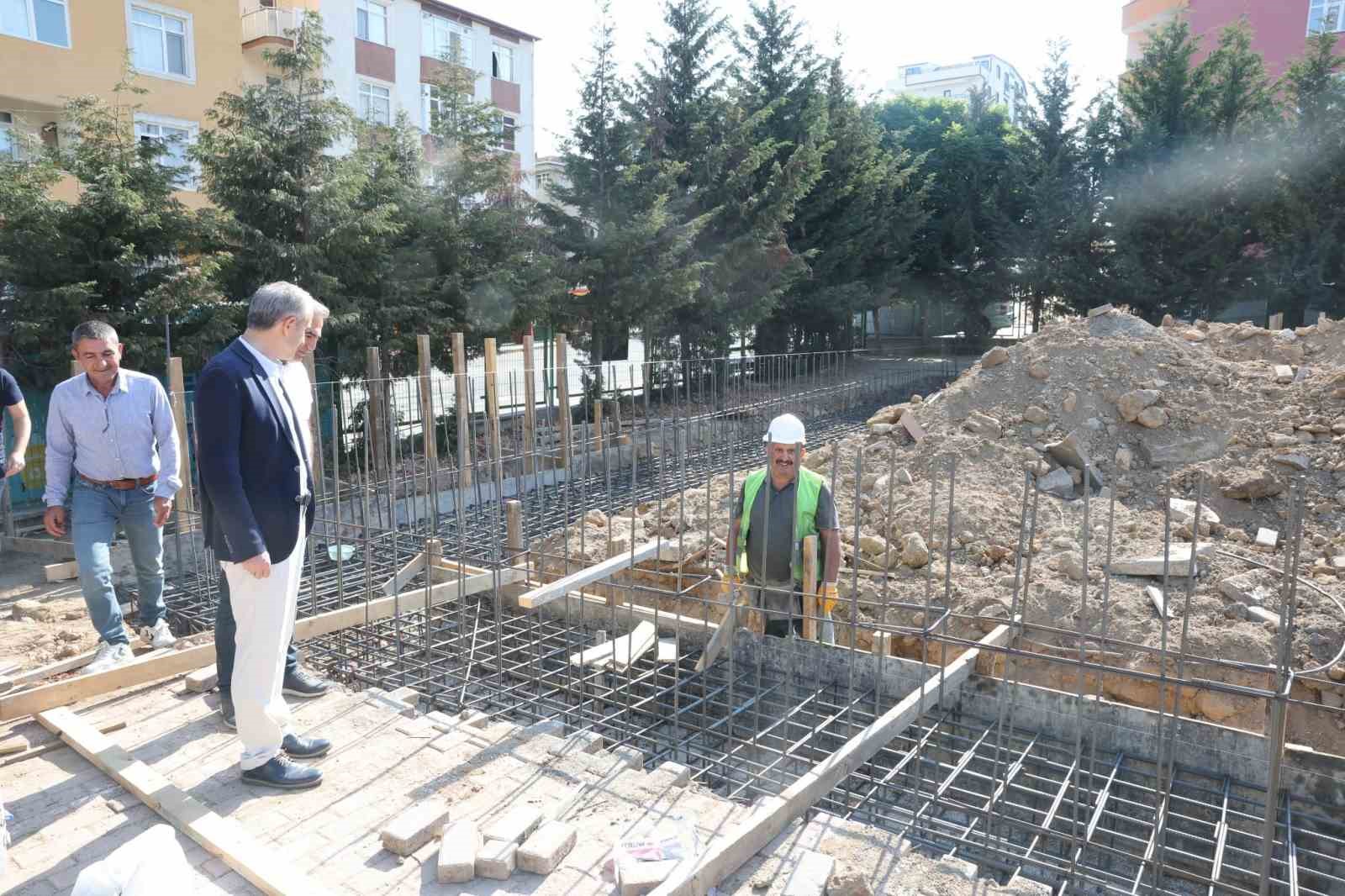 Çiftçi, e-sınav merkezi ve santral binası inşaatlarını inceledi