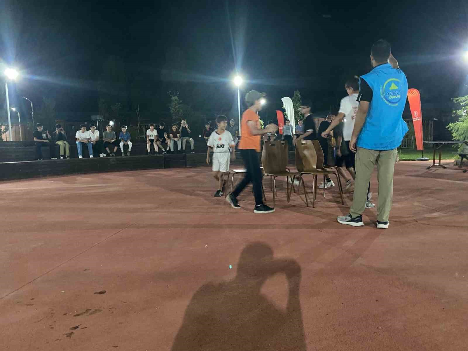 Sultan Alparslan Gençlik Kampı gençleri ağırladı