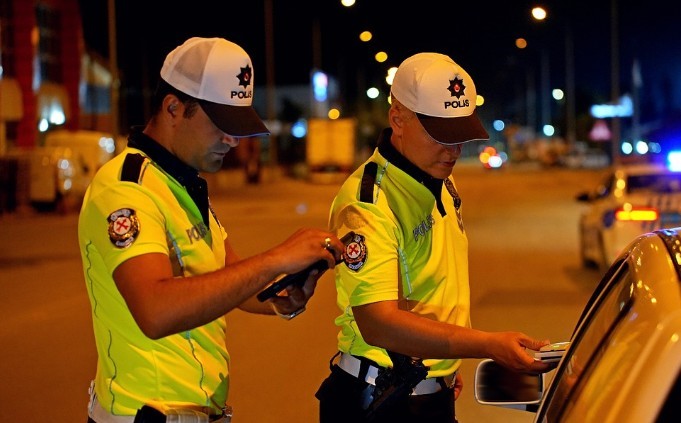 Isparta&rsquo;da son 1 haftada 36 bin kişi sorgulandı, 31 aranan şahıs yakalandı

