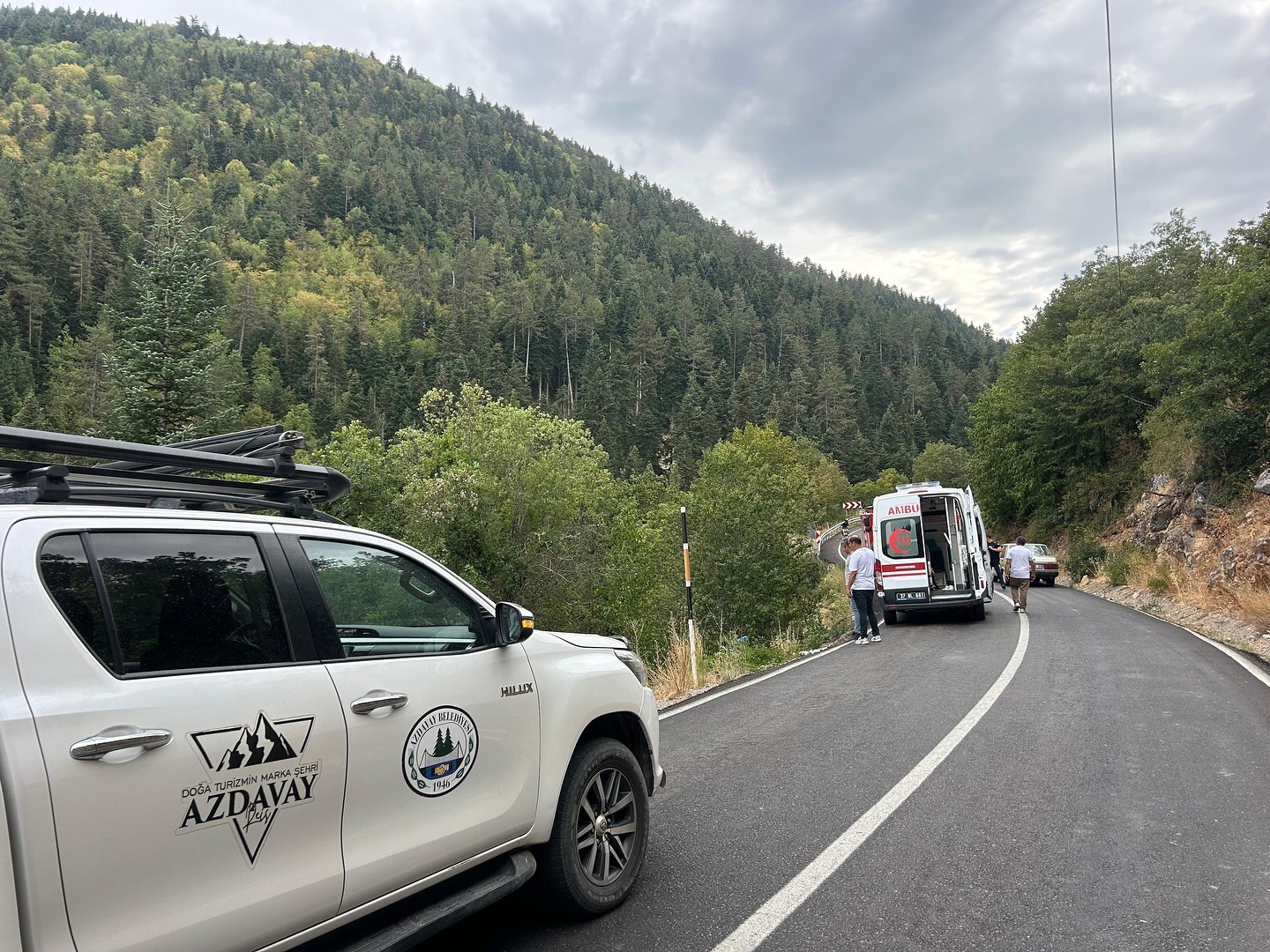 Kastamonu’da hafif ticari araç şarampole yuvarlandı: 4 yaralı