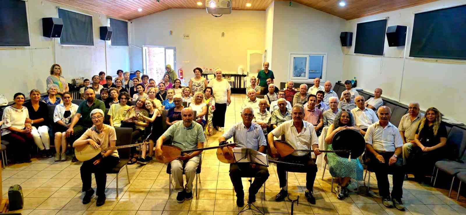 Eskişehir’de Meşk Derneği Korosu, sanatçı Ali Erdoğdu’yu türkülerle andı