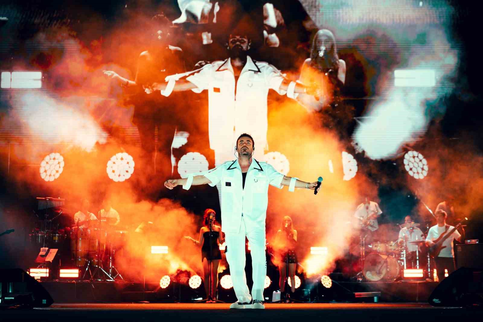 Kültür Yolu Festivali’nde Murat Dalkılıç sahne aldı