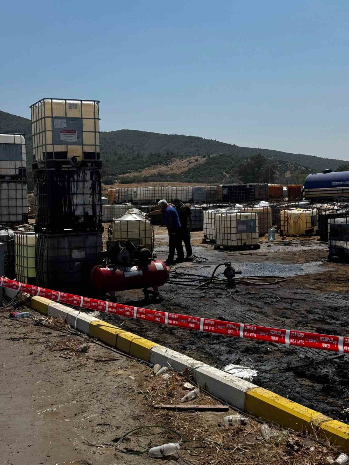 Torbalı’da kaçak akaryakıt toplama alanında patlama: 16 araçta hasar