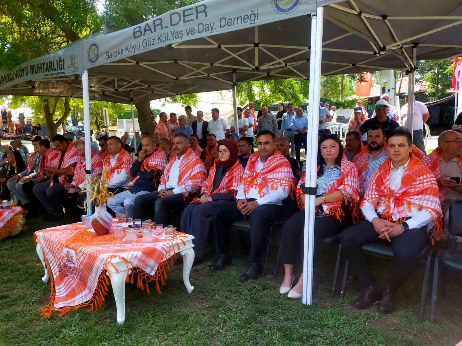 Festivalde en g&uuml;zel kuzu ve buzağı se&ccedil;ildi
