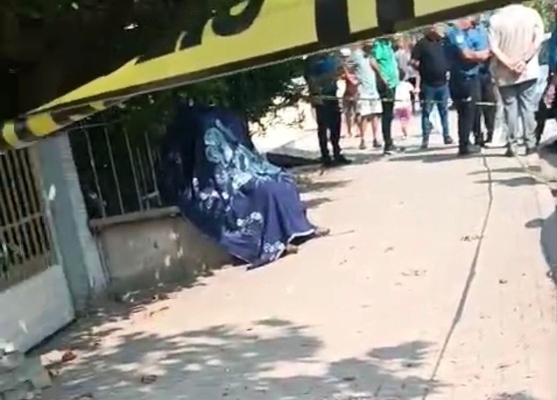 Durakta servis bekleyen işçi kalp krizi sonucu öldü