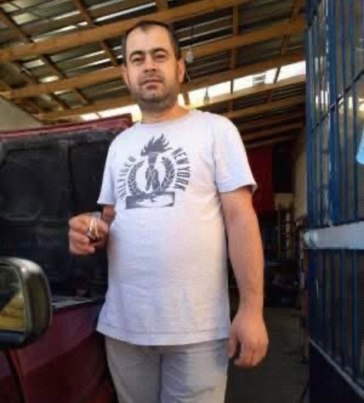 Durakta servis bekleyen işçi kalp krizi sonucu öldü