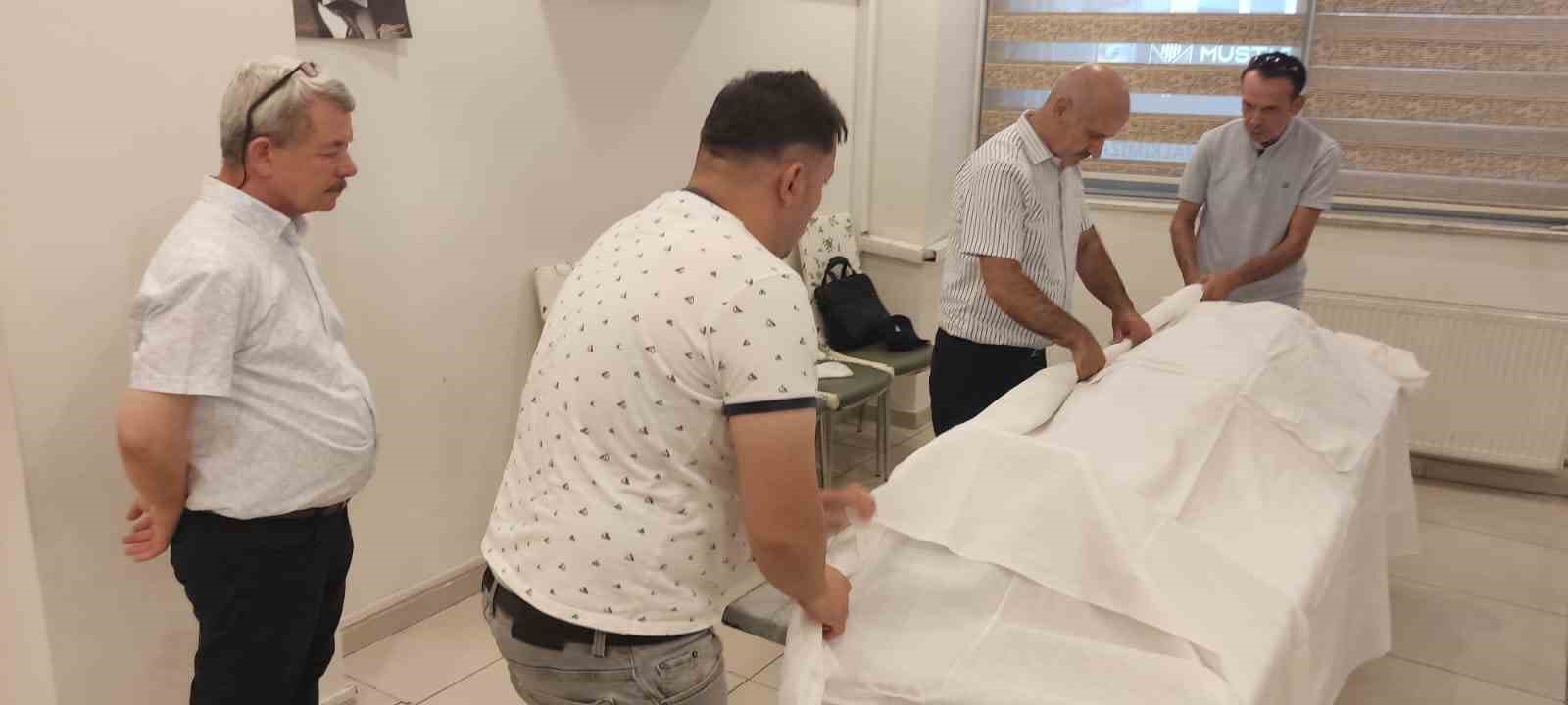 Denizli’nin yeni gassallarına uygulamalı eğitim verildi