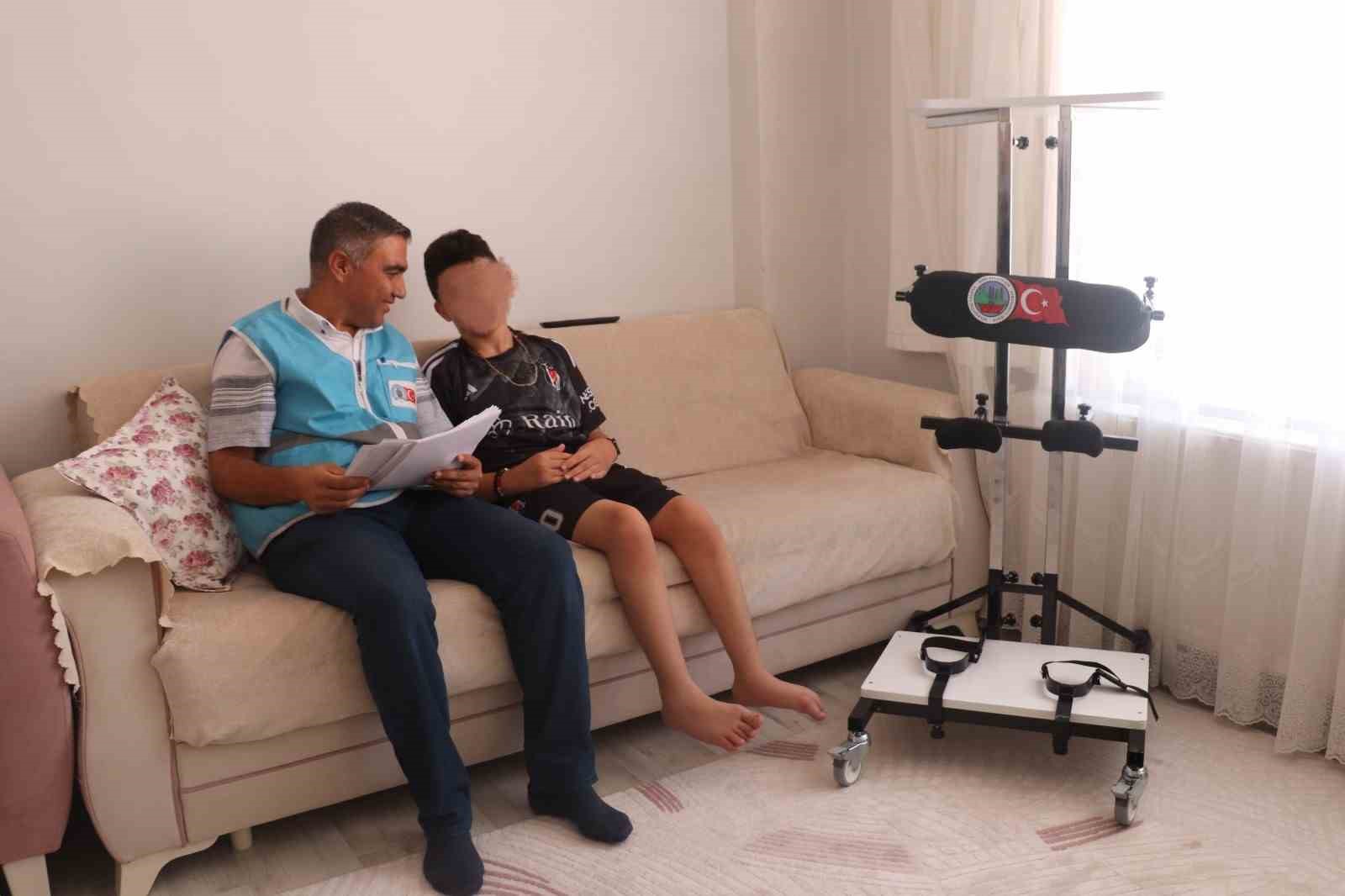 Siirt Belediyesi’nden özel bireylere medikal destek