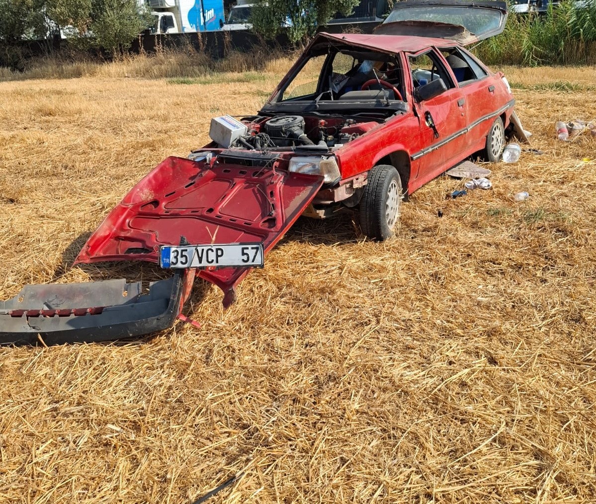 Manisa’da tarlaya uçan otomobilin sürücüsü hayatını kaybetti