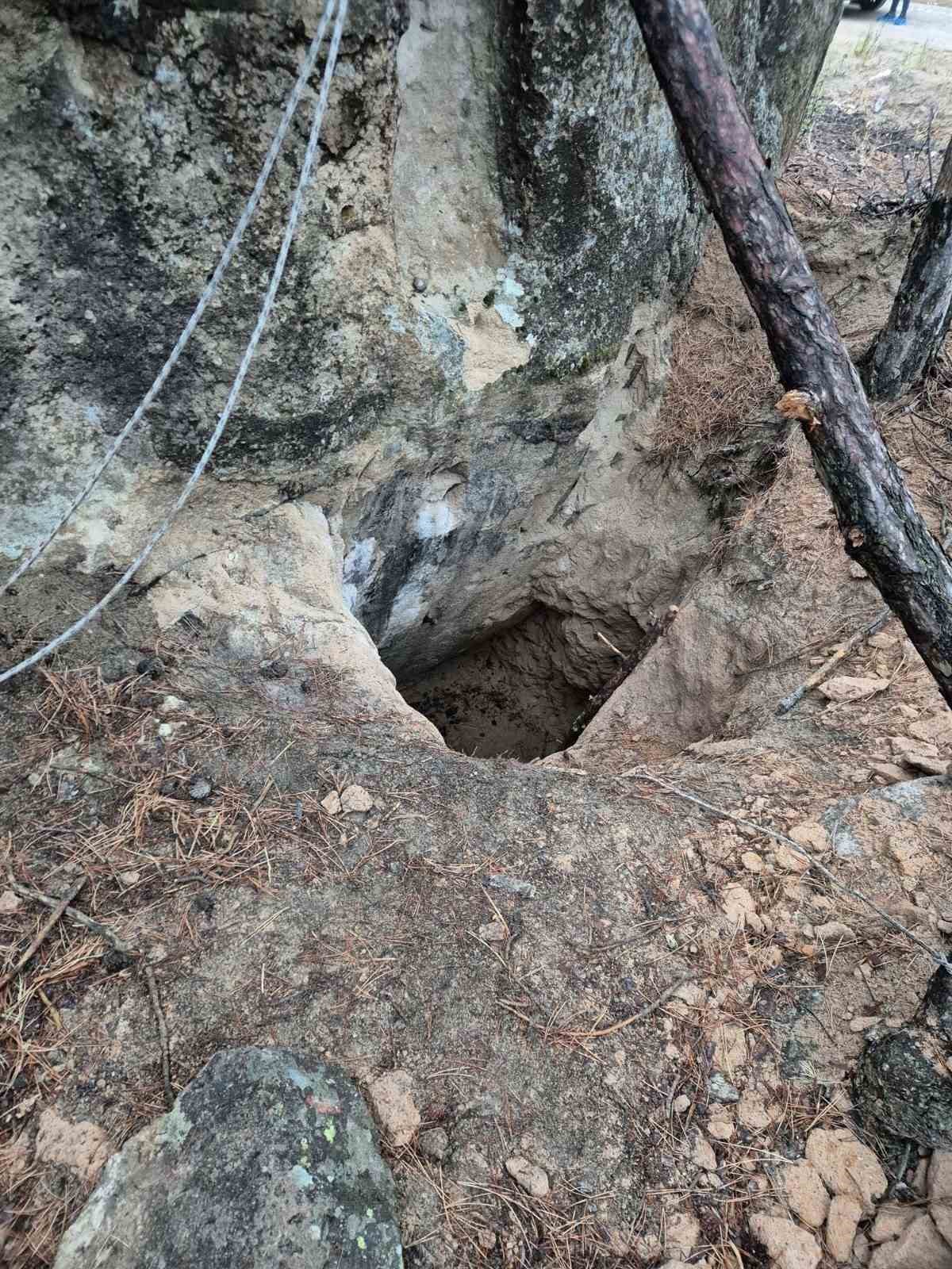 Ka&ccedil;ak kazı yaparken su&ccedil;&uuml;st&uuml; yakalandılar
