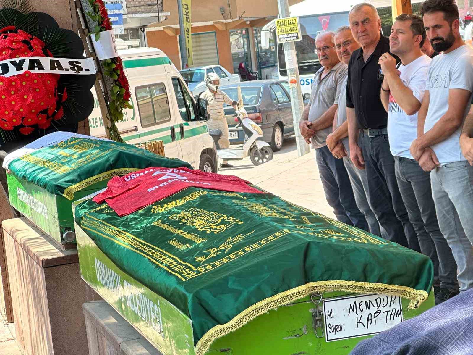 Osmancıkspor’un eski kaptanı gözyaşlarıyla son yolculuğuna uğurlandı