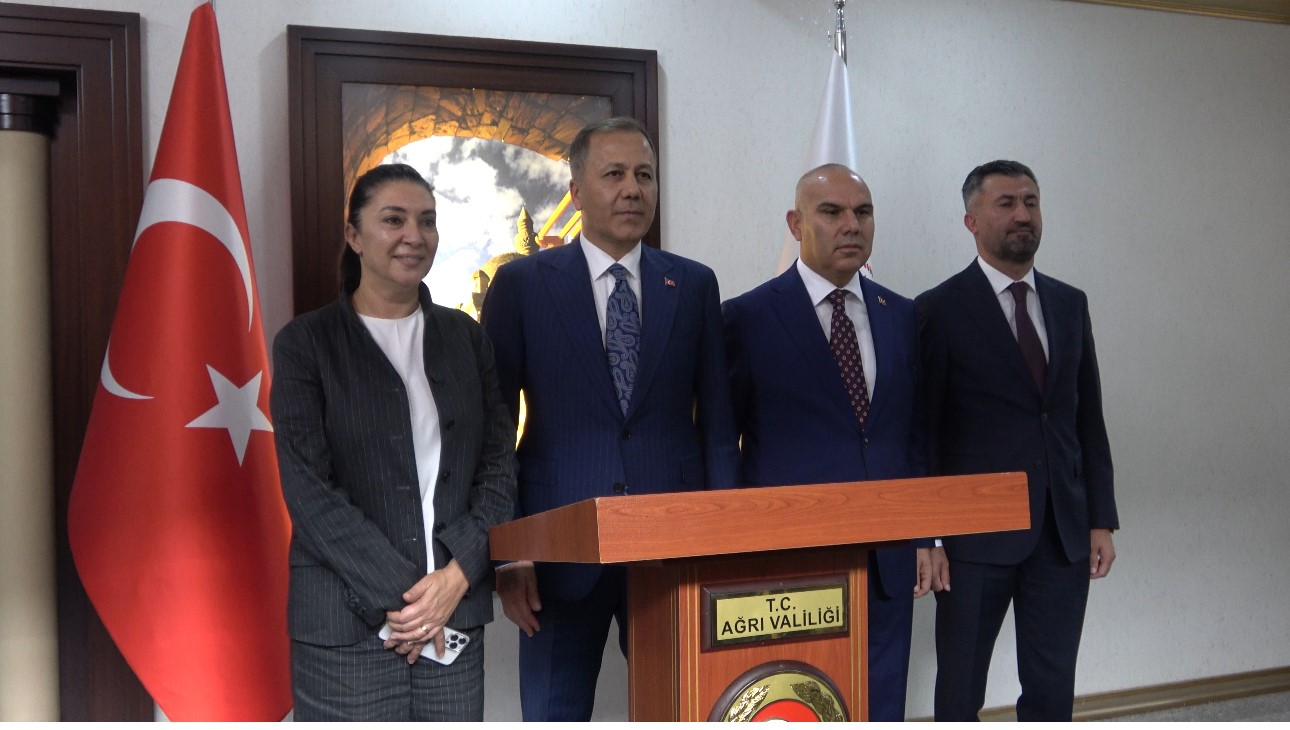 İçişleri Bakanı Yerlikaya Ağrı’da temaslarda bulundu