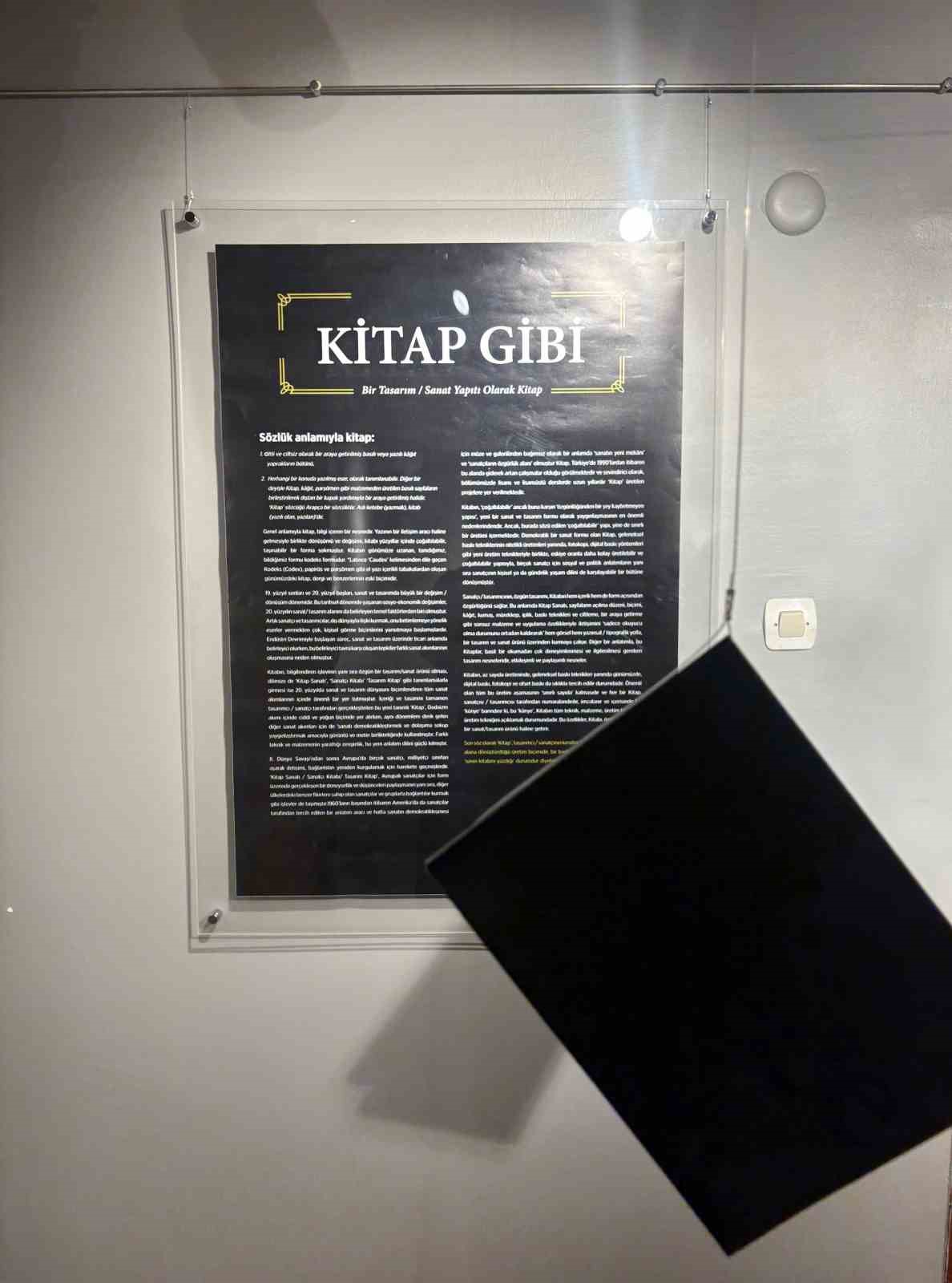 "Kitap Gibi: Bir Tasarım ve Sanat Eseri Olarak Kitap" Sergisi Yunus Emre Yazı Sanatları M&uuml;zesi&rsquo;nde devam ediyor
