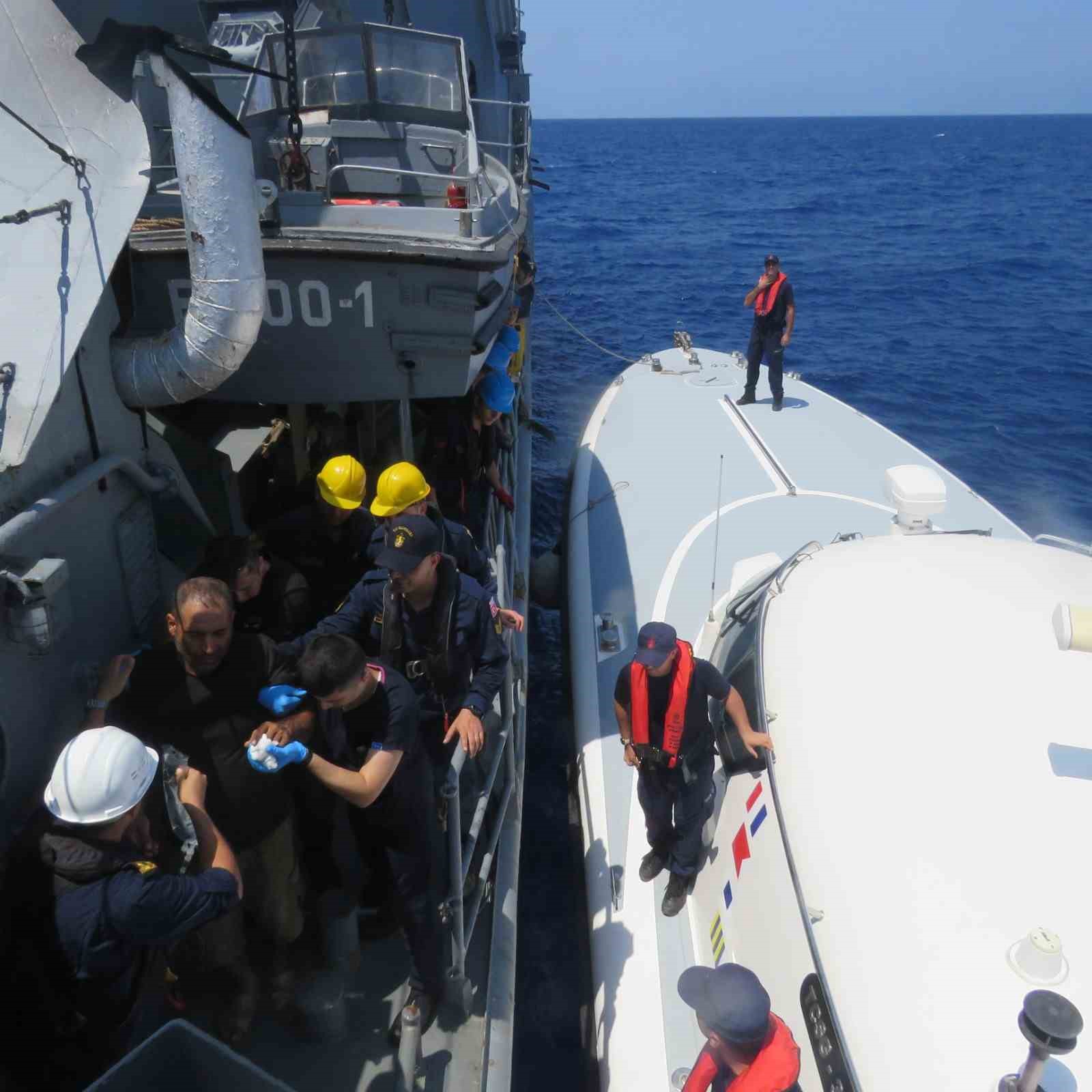 MSB: "TCG Bozcaada karakol gemisi, mavi vatanda Gökdeniz-01 isimli teknenin yardım çağrısına yetişti"