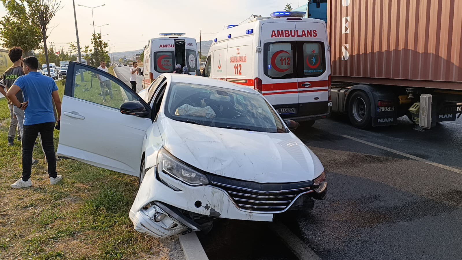 Bursa’da cip ile otomobil çarpıştı: 2 yaralı