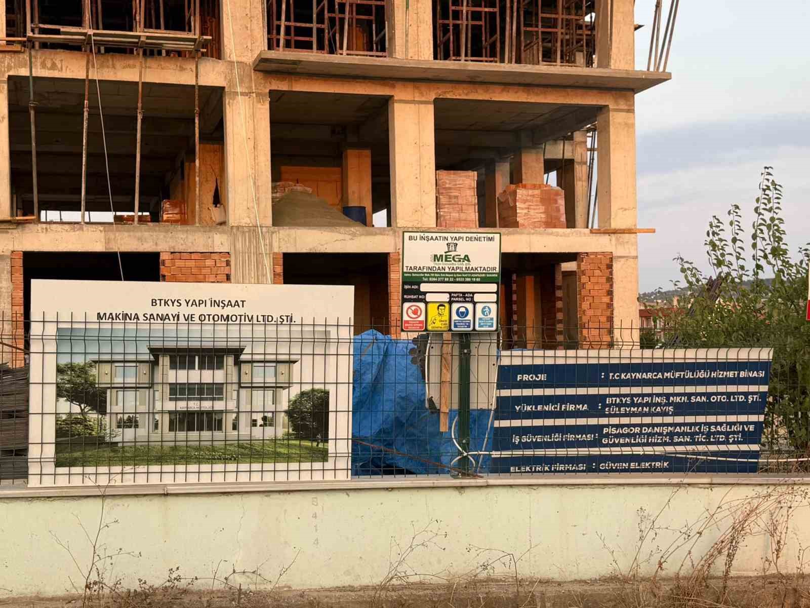 İnşaattan düşen işçi hayatını kaybetti