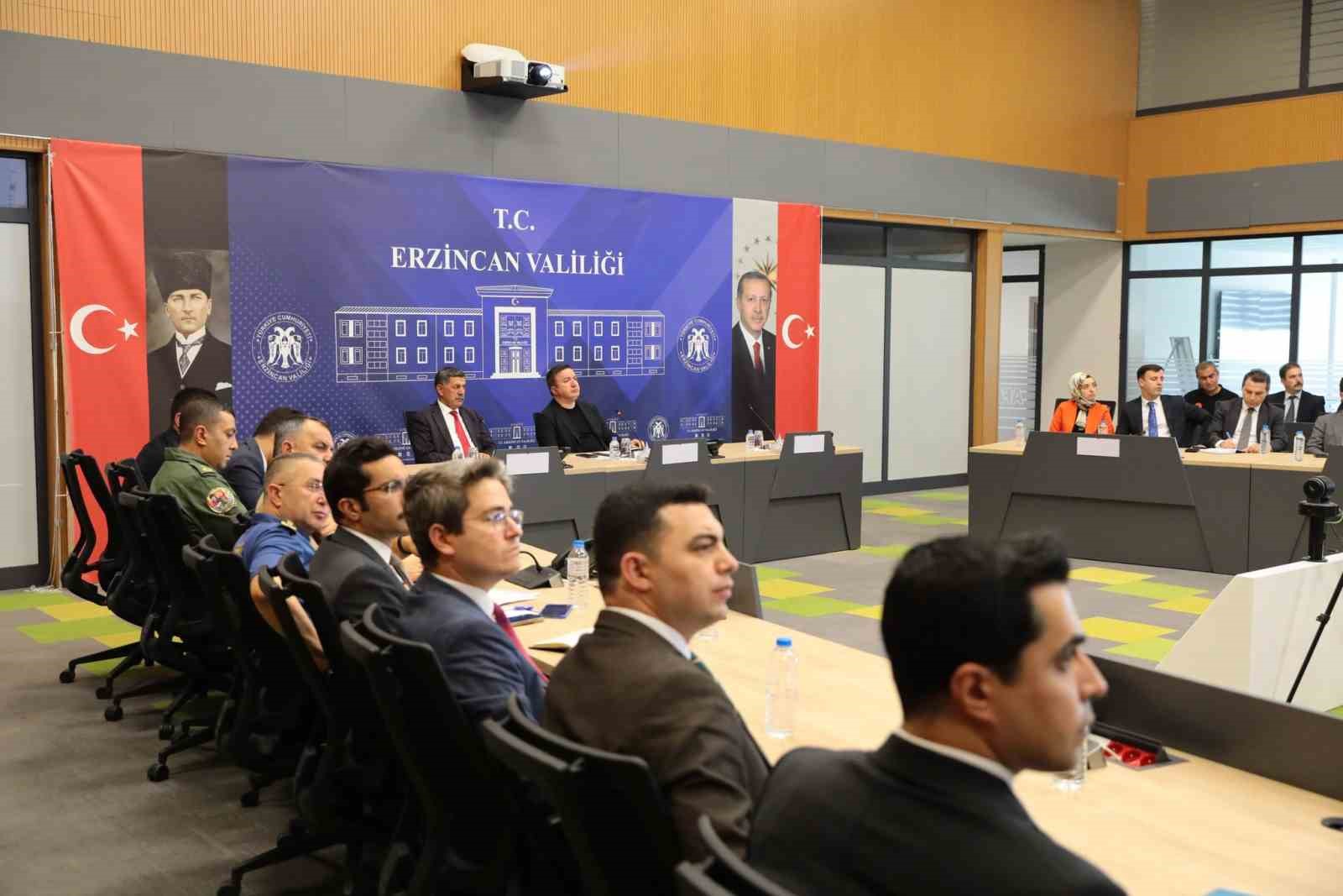 Erzincan&rsquo;da "Orman Yangınları ile M&uuml;cadele" konulu toplantı d&uuml;zenlendi
