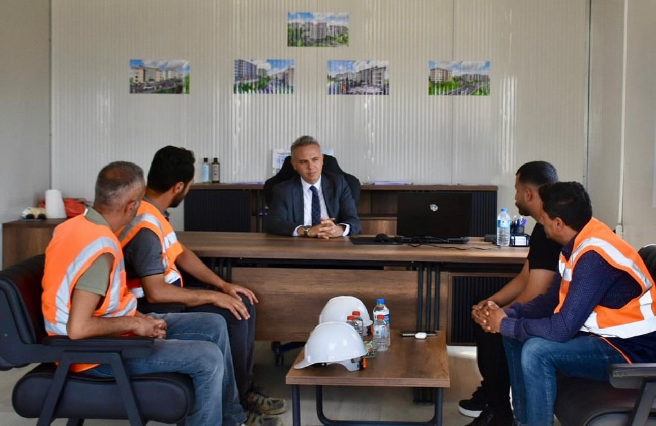 Yüksekova’da yeni TOKİ konutları yükseliyor