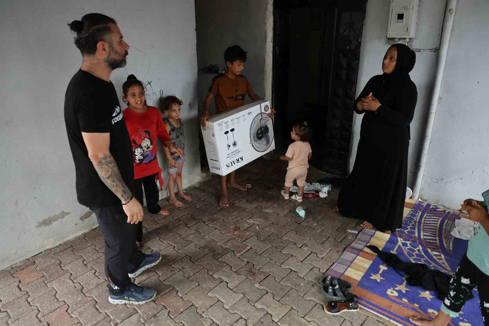Adana scanda serinleten hediye: Vantilatr
