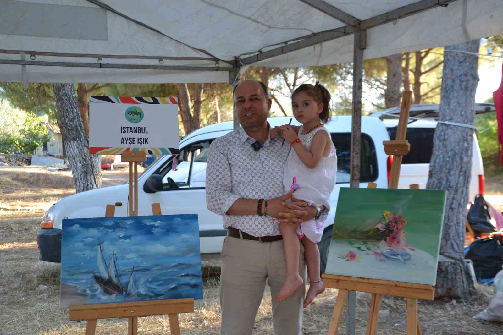 Ayaklarıyla hayata tutunuyor
