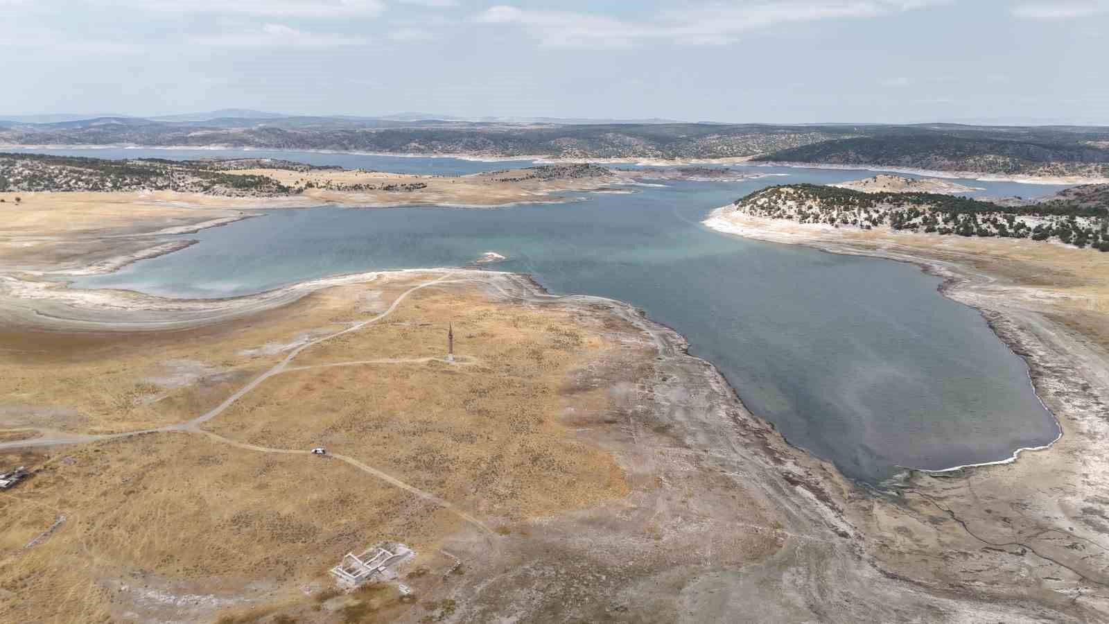 454 milyon metrek&uuml;pl&uuml;k su kaynağının doluluğu y&uuml;zde 35&rsquo;e d&uuml;şt&uuml;
