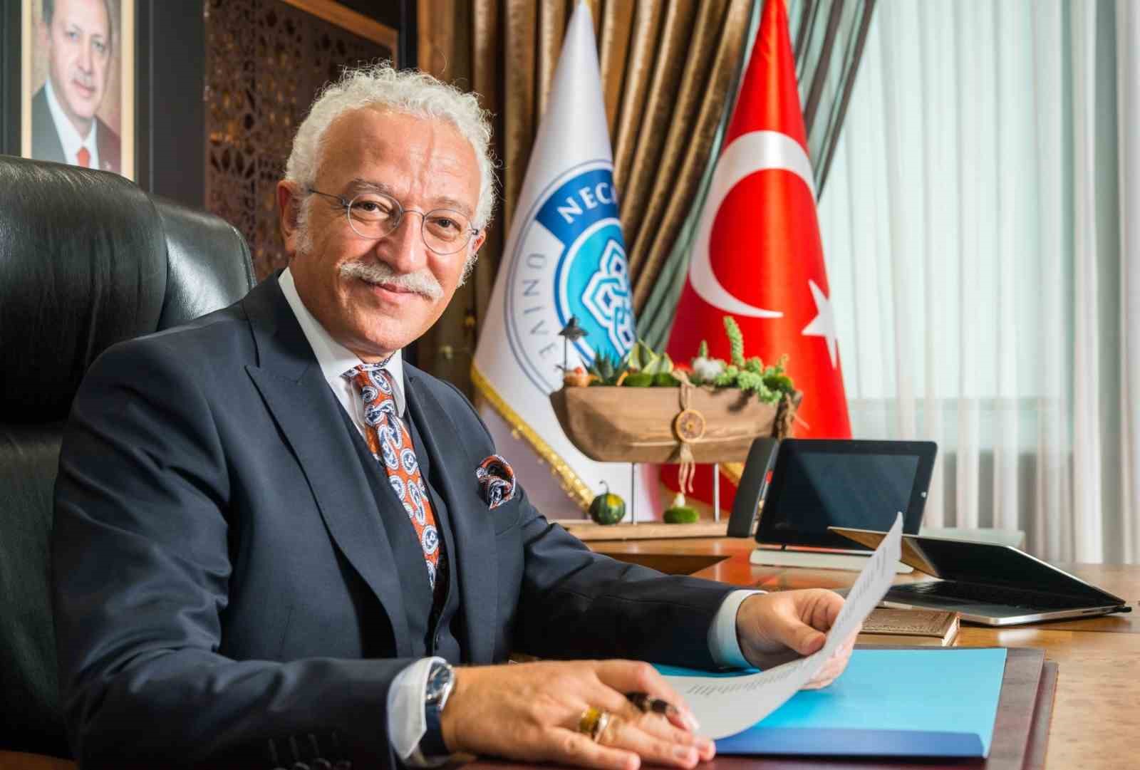 Rektör Prof. Dr. Cem Zorlu: "Hayallerinize giden yolda yanınızdayız"