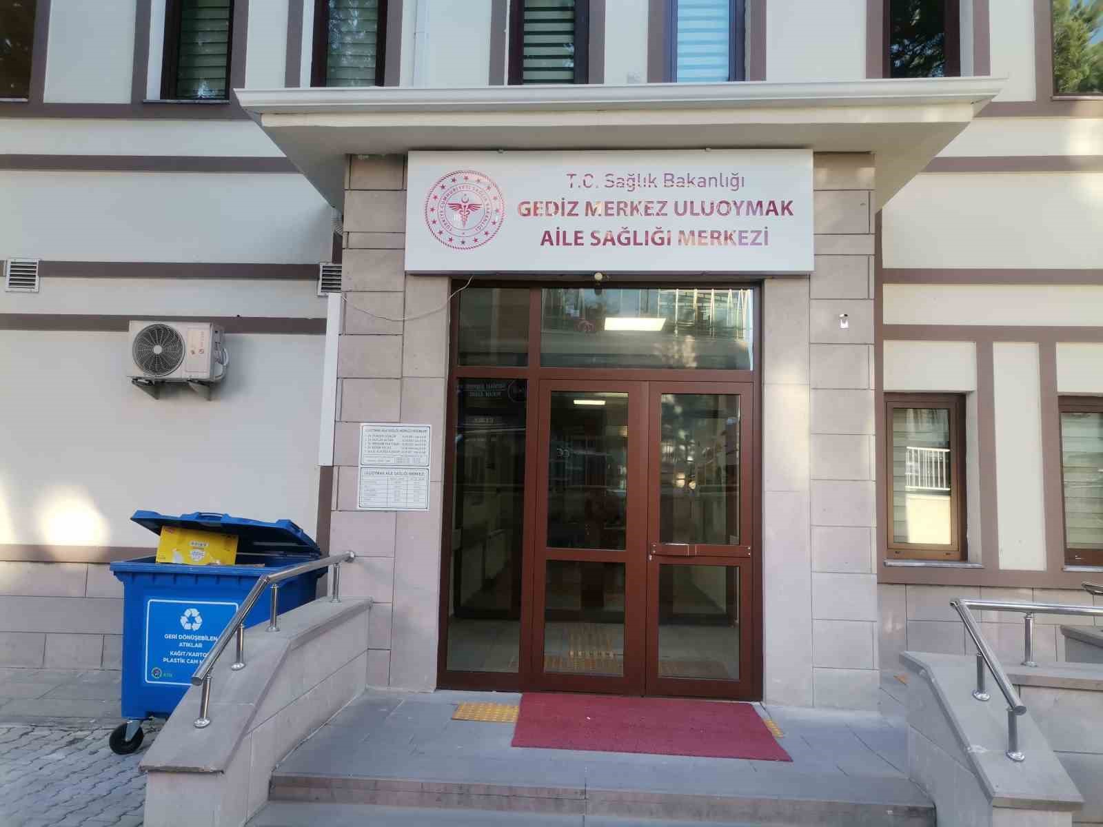 Gediz Uluoymak Aile Sağlığı Merkezi’ne 2 yeni hekim ataması yapıldı