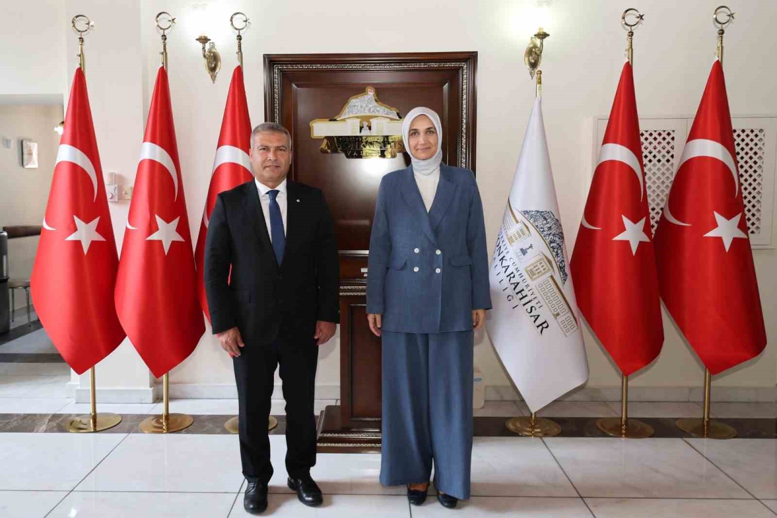 Rekt&ouml;r Adıg&uuml;zel, Afyon ve K&uuml;tahya&rsquo;da &uuml;niversite ziyaretleri ger&ccedil;ekleştirdi
