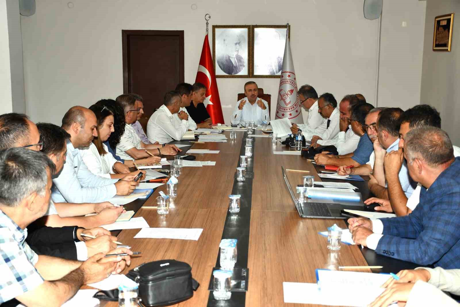 Okul müdürleriyle aylık koordinasyon toplantısı yapıldı