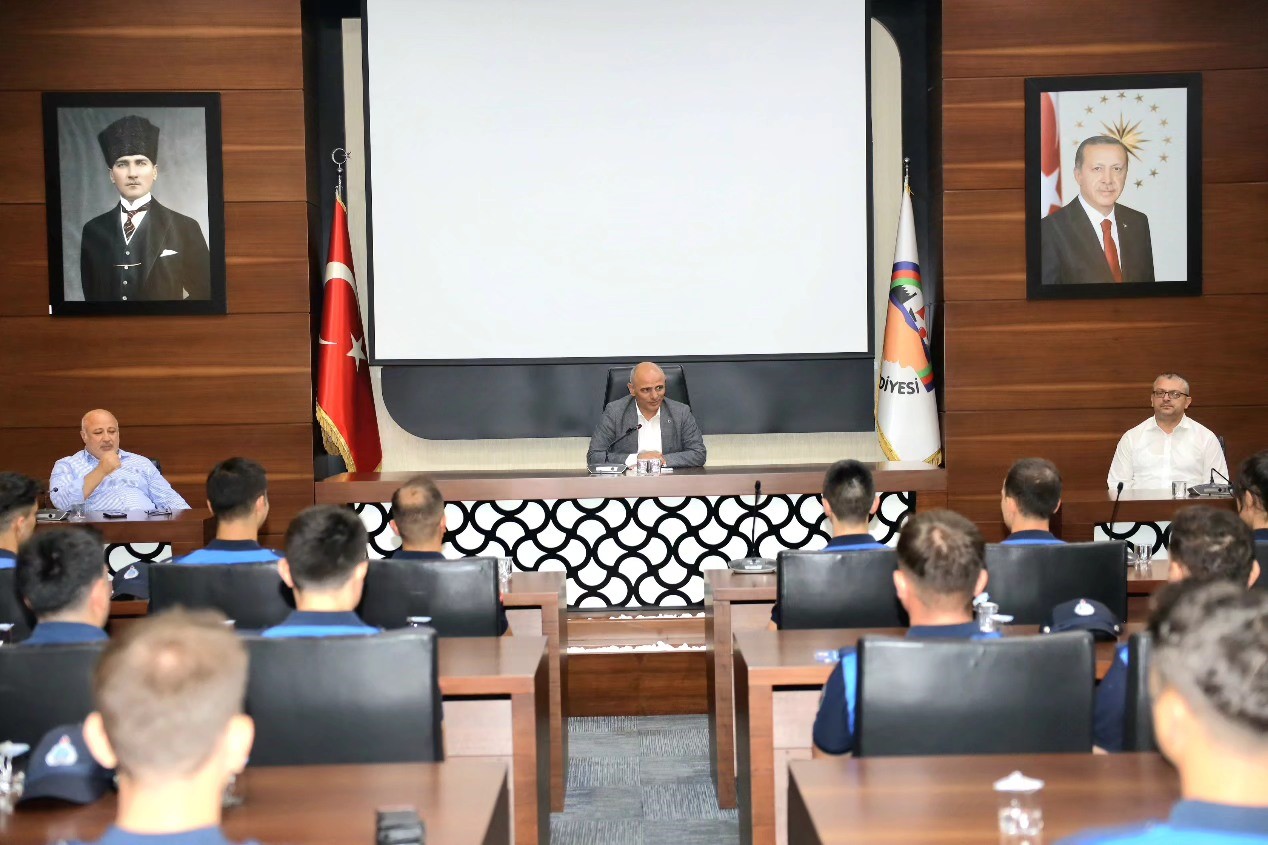 K&ouml;rfez&rsquo;in yeni zabıtaları g&ouml;reve başladı
