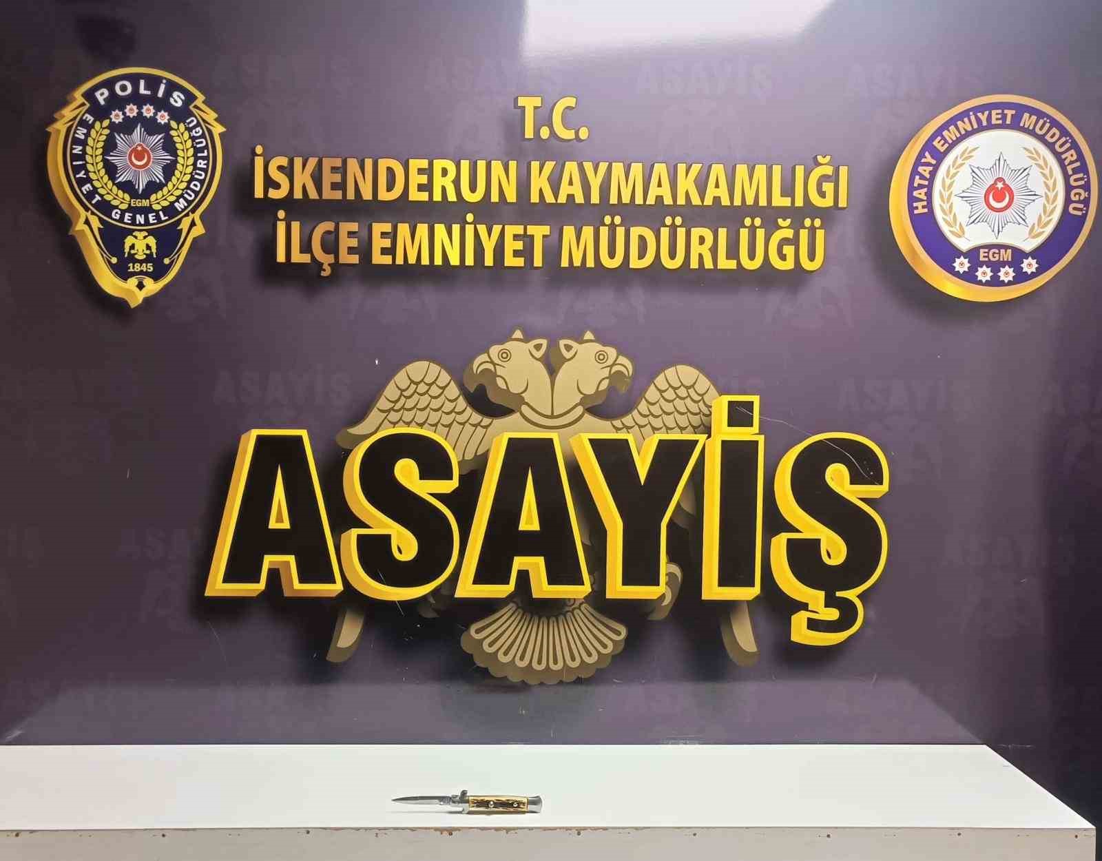 Hatay’da bıçaklı saldırgan saldırı şüphelisi suç aletiyle birlikte yakalandı
