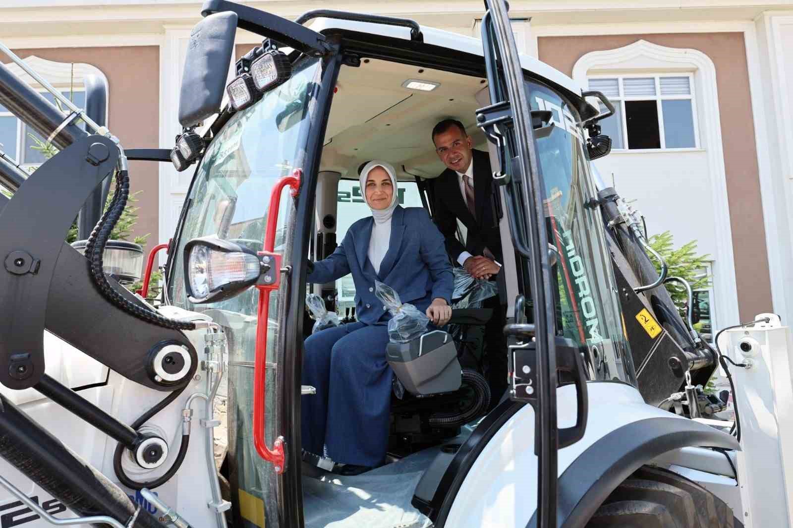 İl &Ouml;zel İdaresi&rsquo;nin ara&ccedil; filosuna 15 yeni ara&ccedil; katıldı
