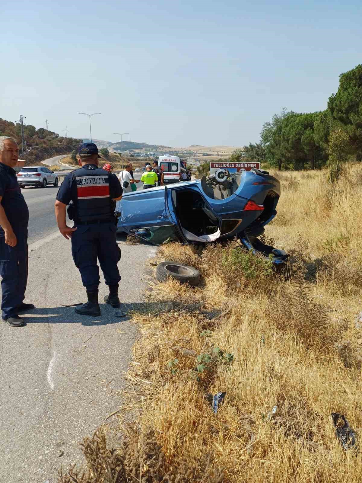 Balıkesir’de otomobil kaza sonrası ters döndü; 1 yaralı
